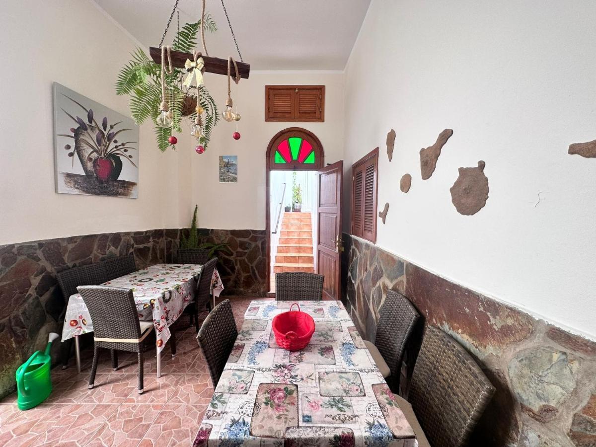 ホテル Casa Alamo Agaete アガエテ エクステリア 写真